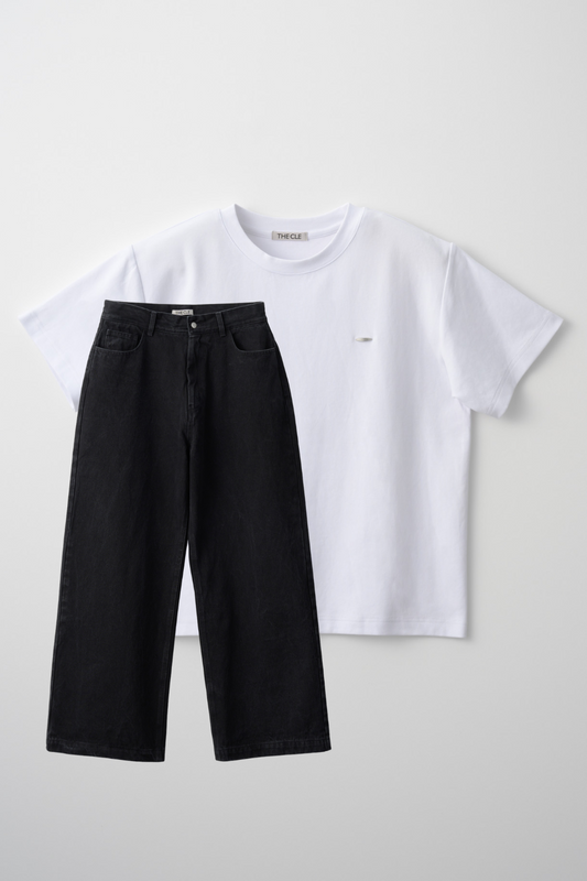 TIGHT T-SHIRTS WHITE × CORE STRAIGHT DENIM