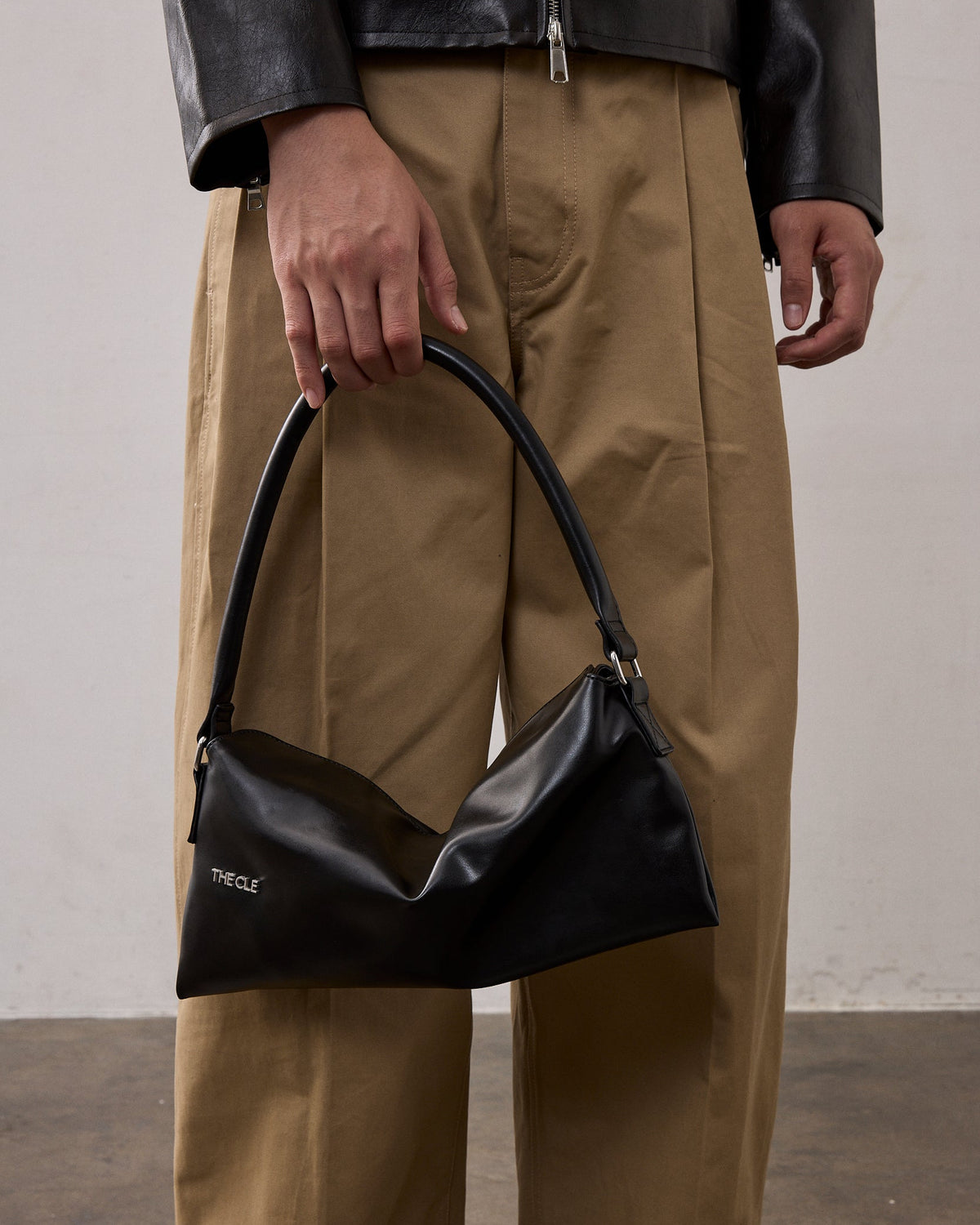 LOOP BAG / BLACK