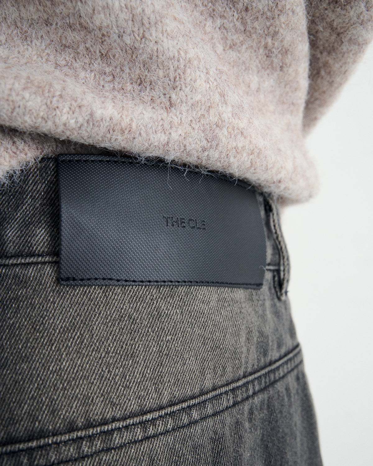 BARREL DENIM / BLACK