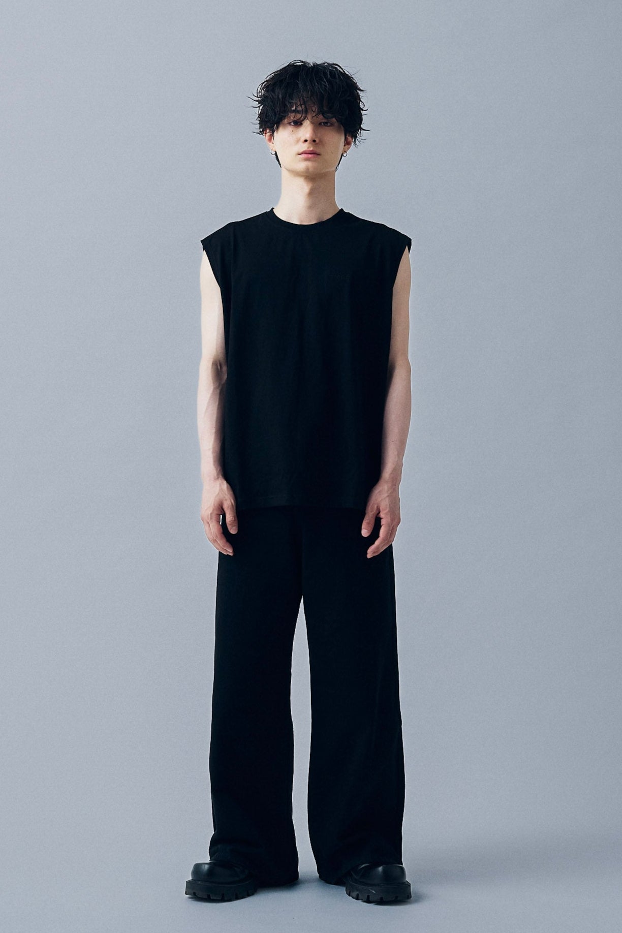 SLEEVE LESS T-SHIRTS