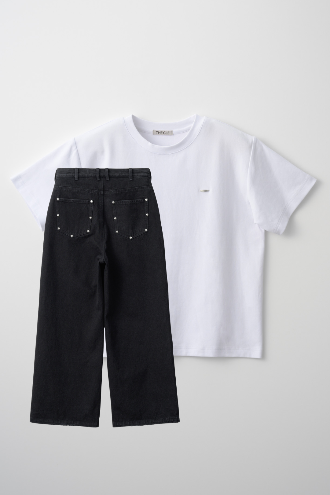 TIGHT T-SHIRTS WHITE × STUDS DENIM