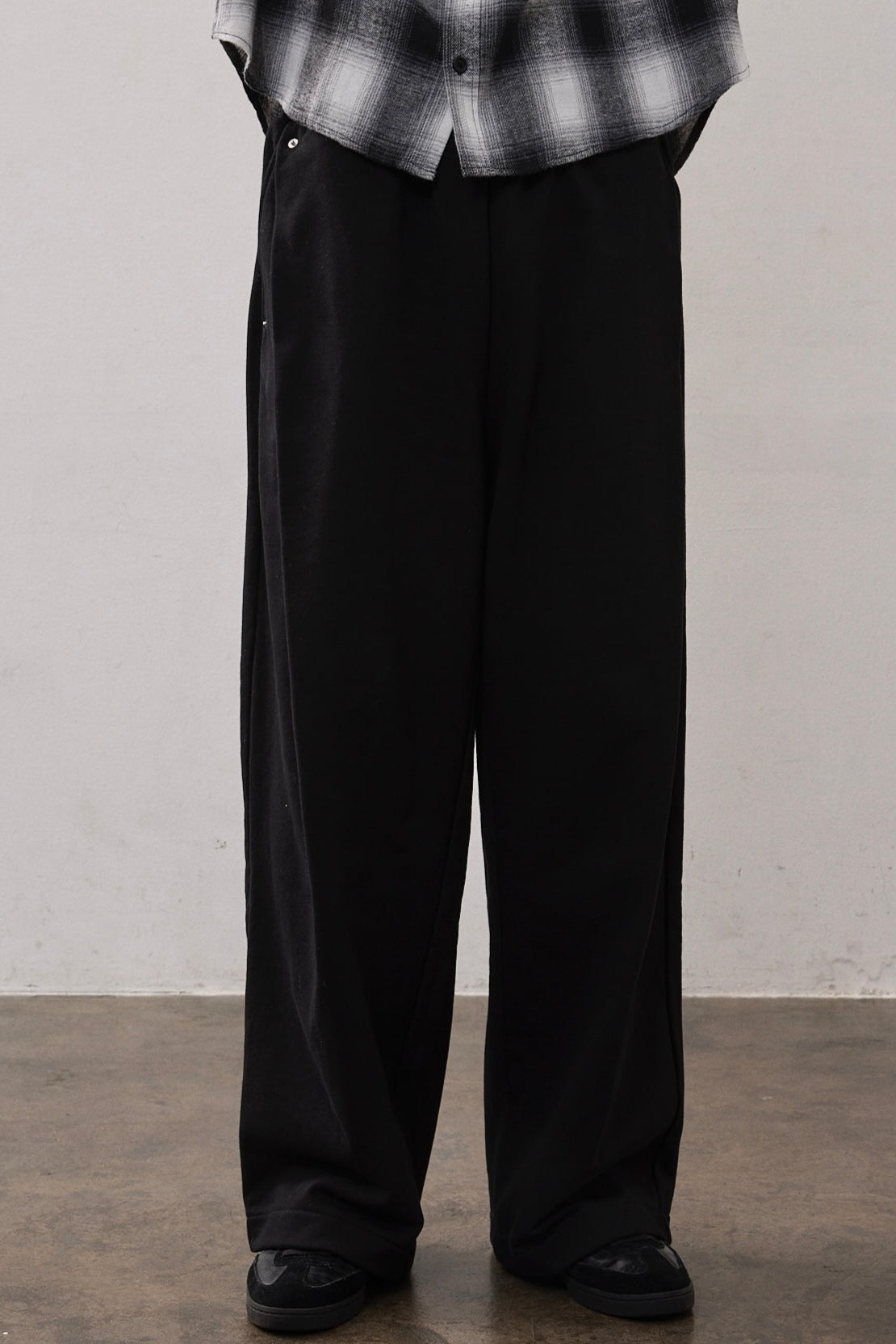 DEEP TUCK SWEAT PANTS / BLACK – THE CLE