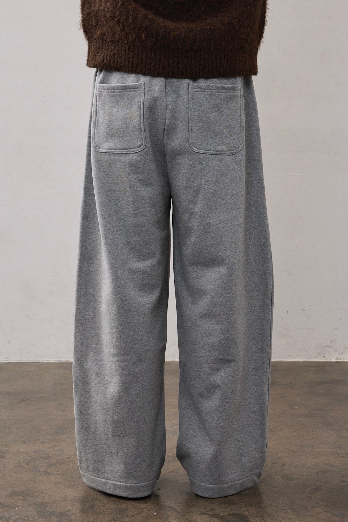 DEEP TUCK SWEAT PANTS / GRAY