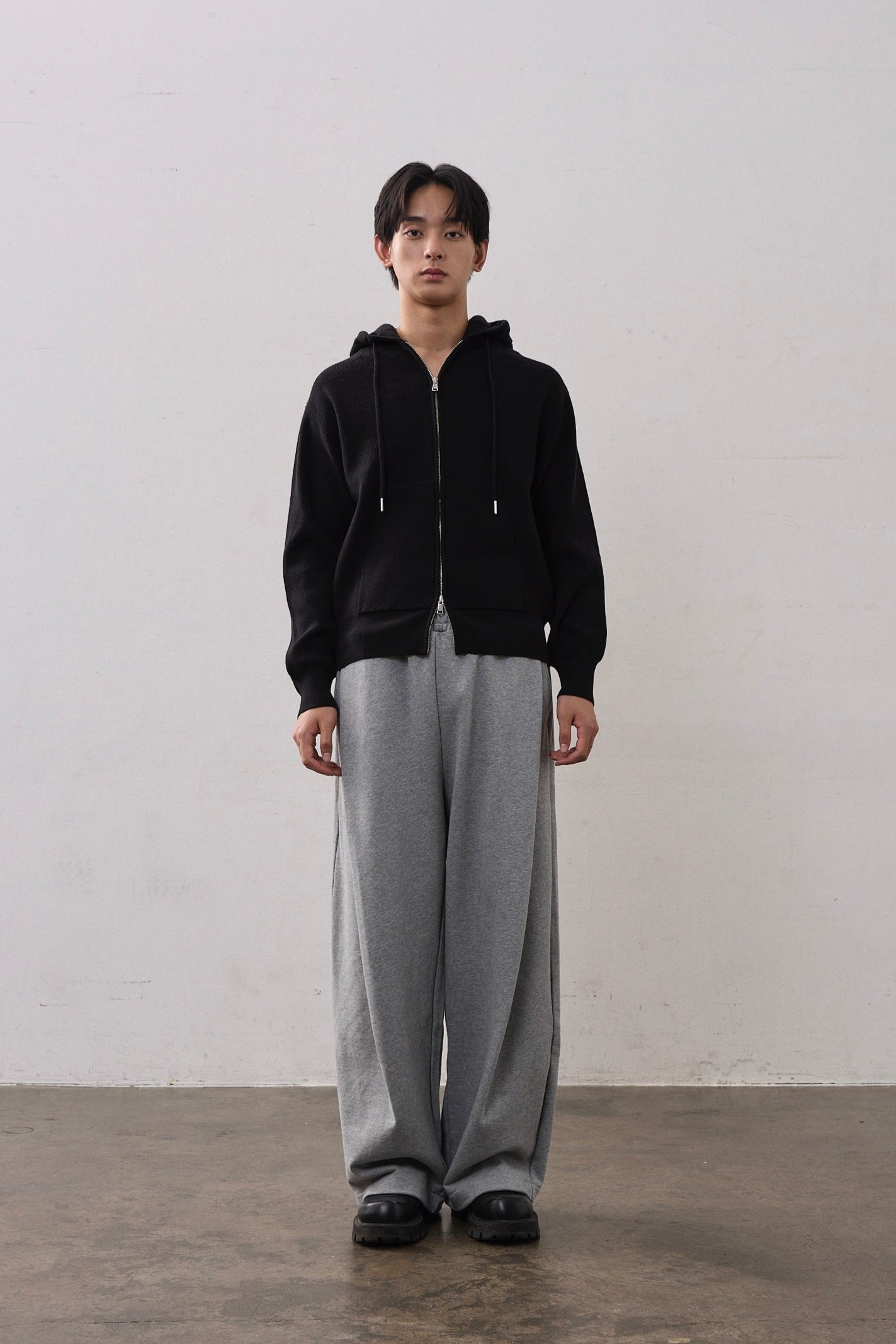 DEEP TUCK SWEAT PANTS / GRAY