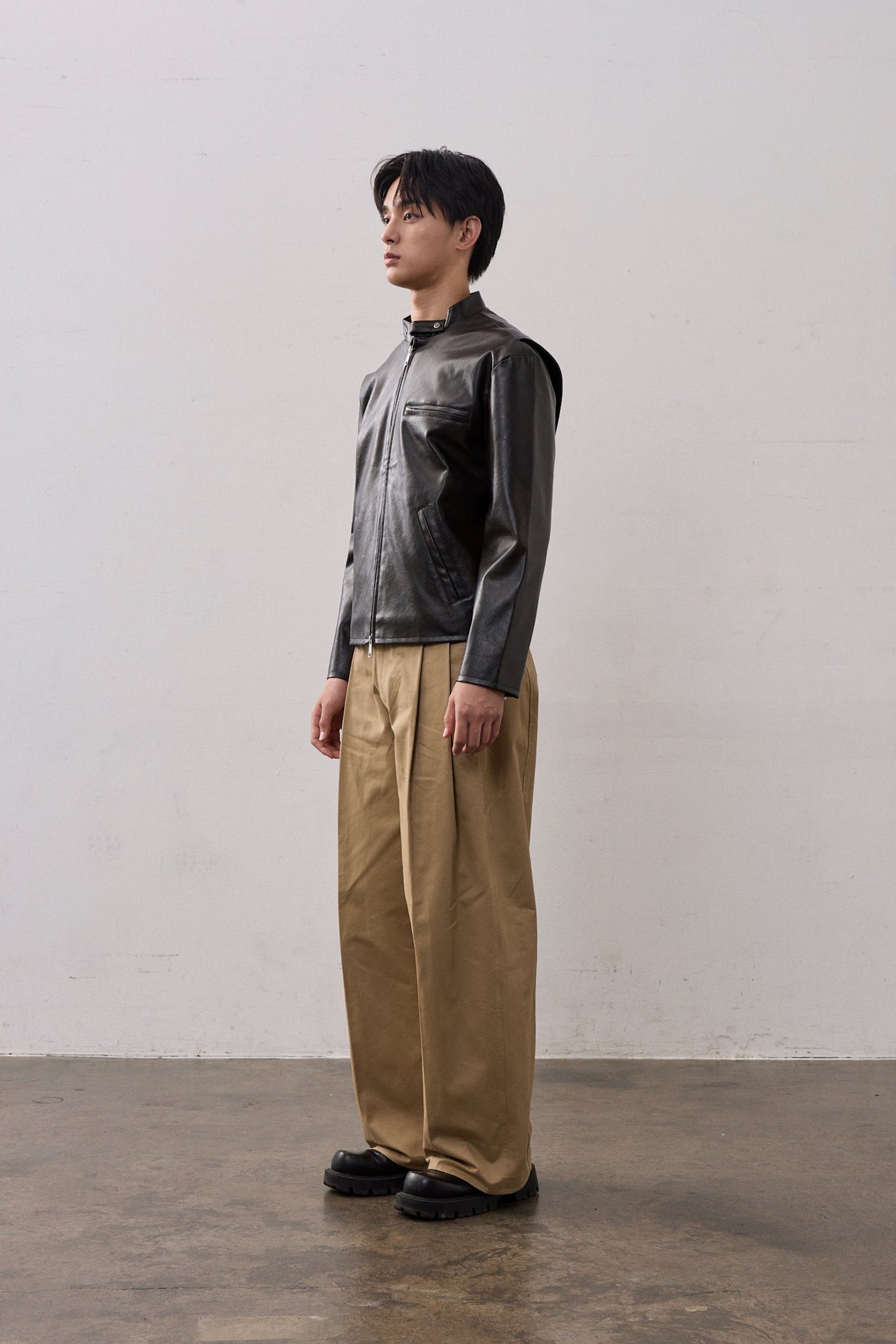 TWO TUCK COTTON WIDE PANTS / BEIGE