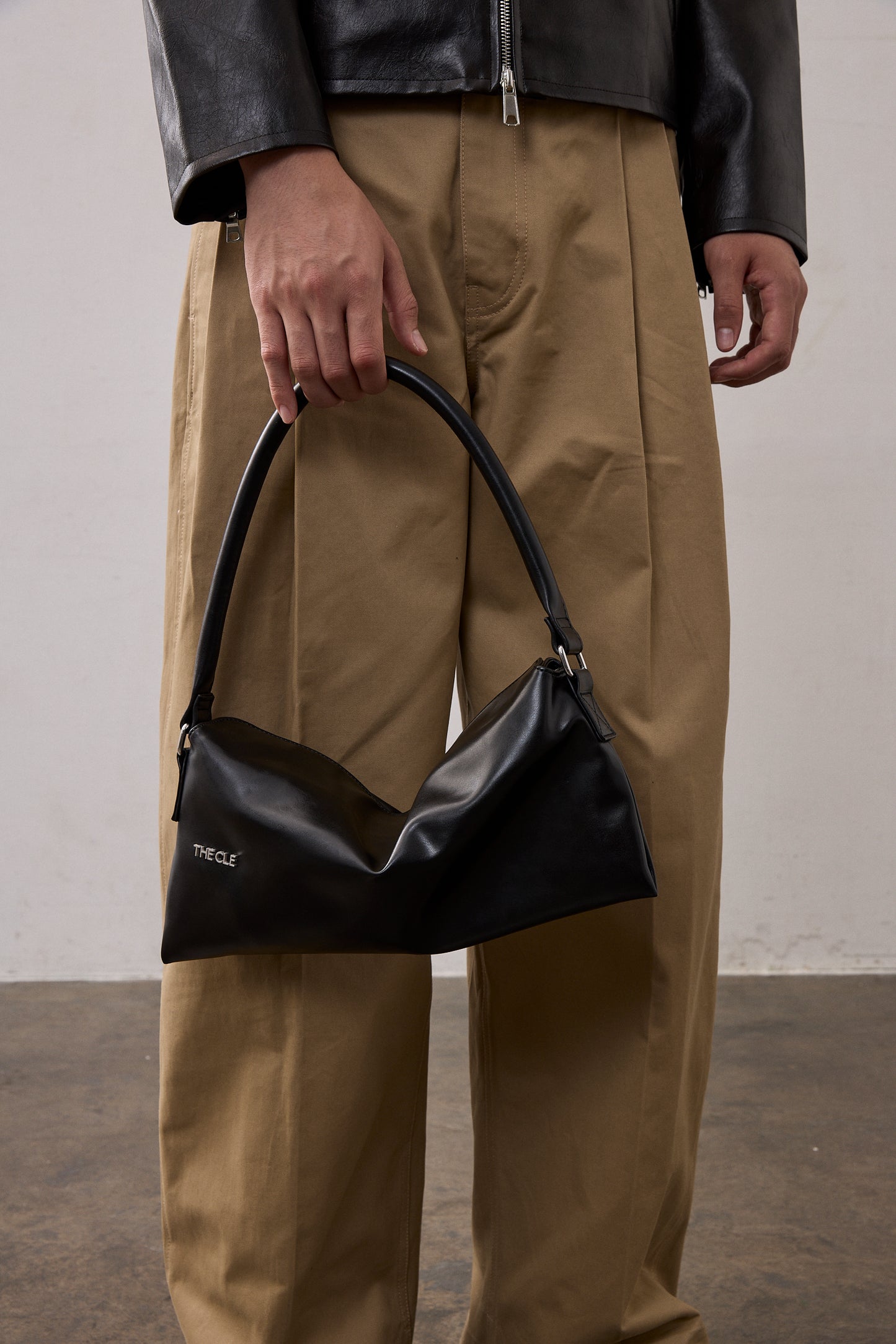 LOOP BAG / BLACK