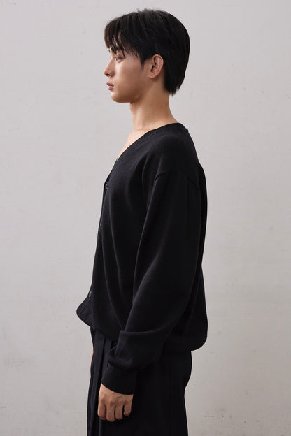 V-NECK CARDIGAN