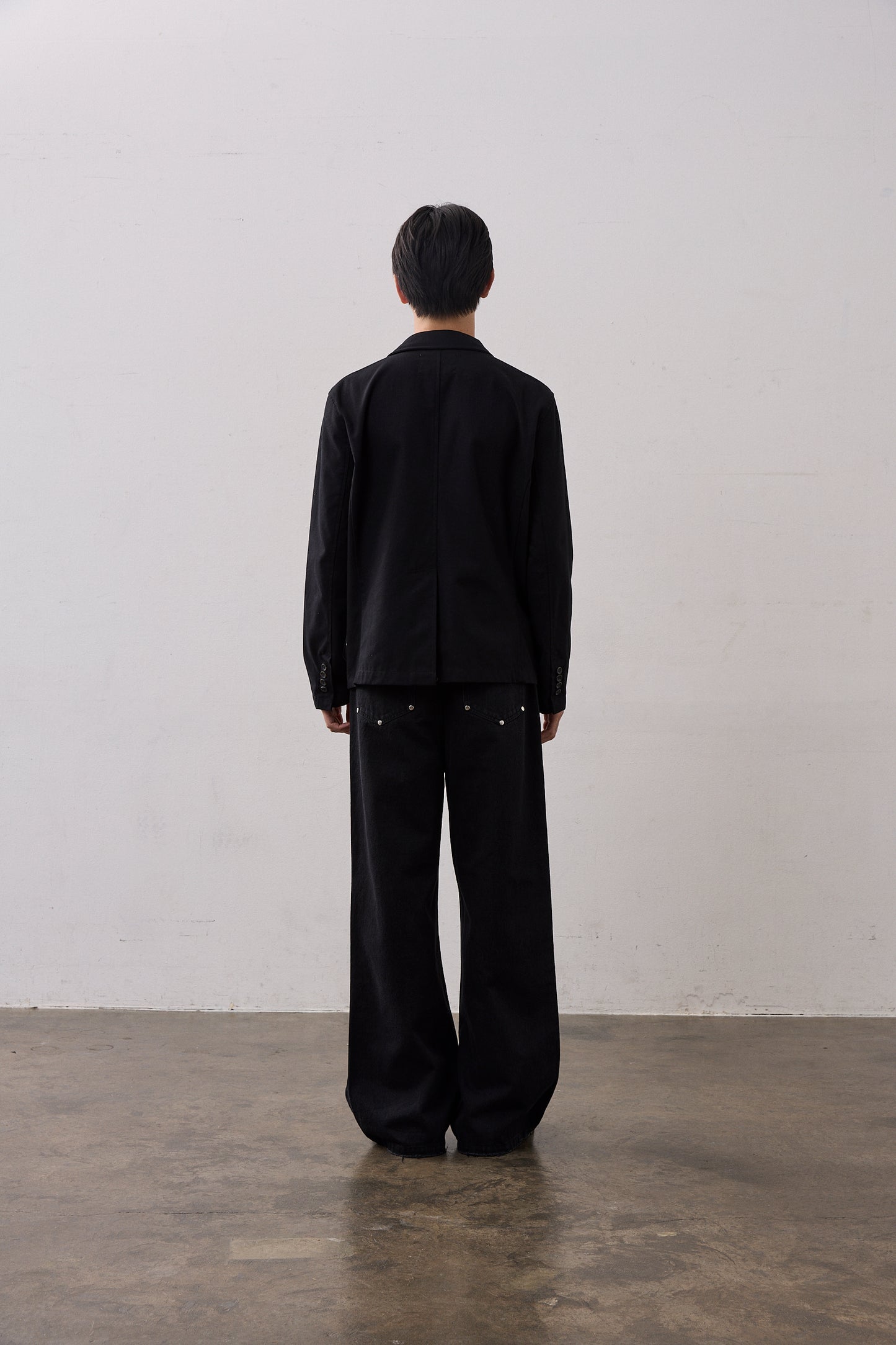 THREE BUTTON JACKET
