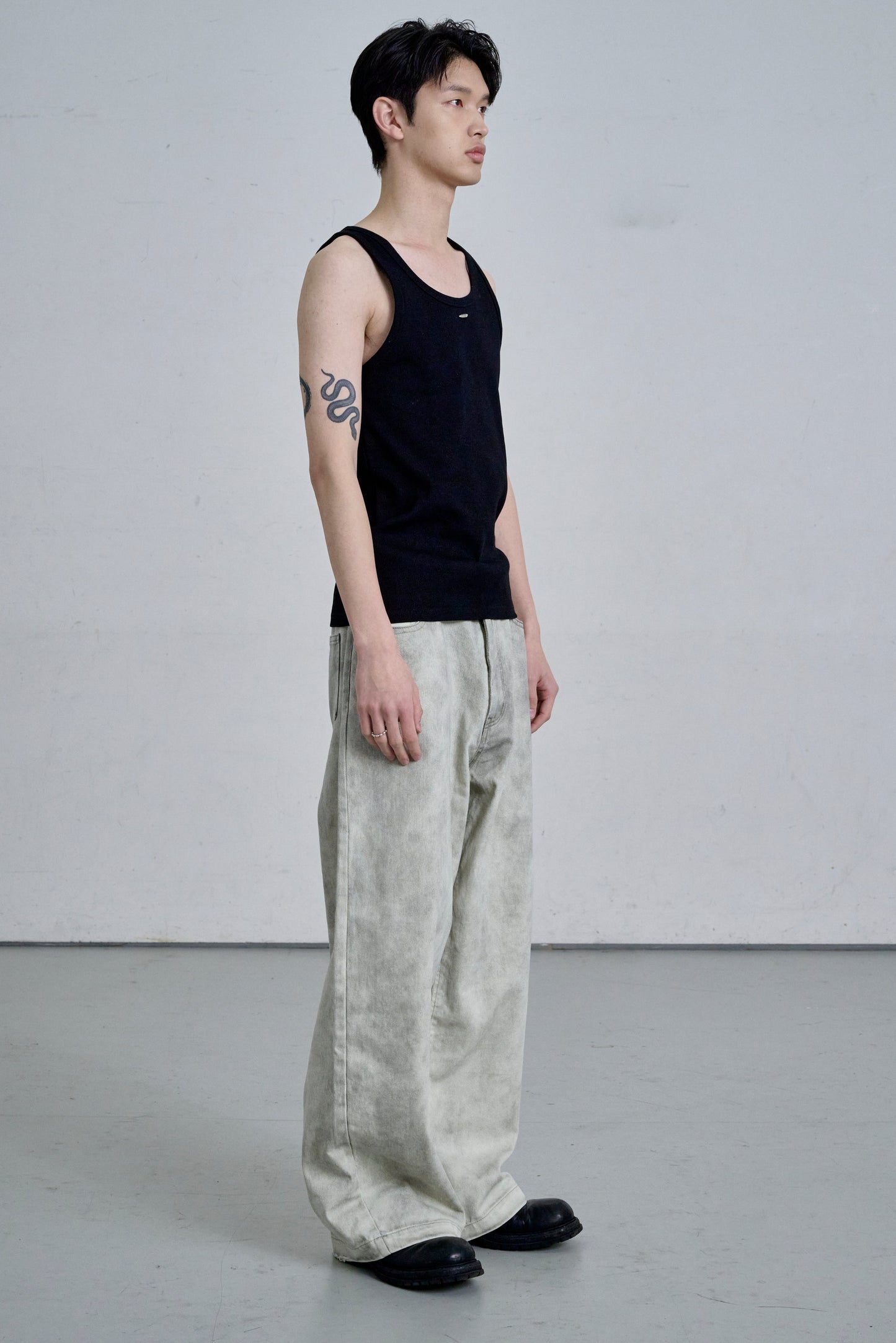 CORE STRAIGHT DENIM / WHITE