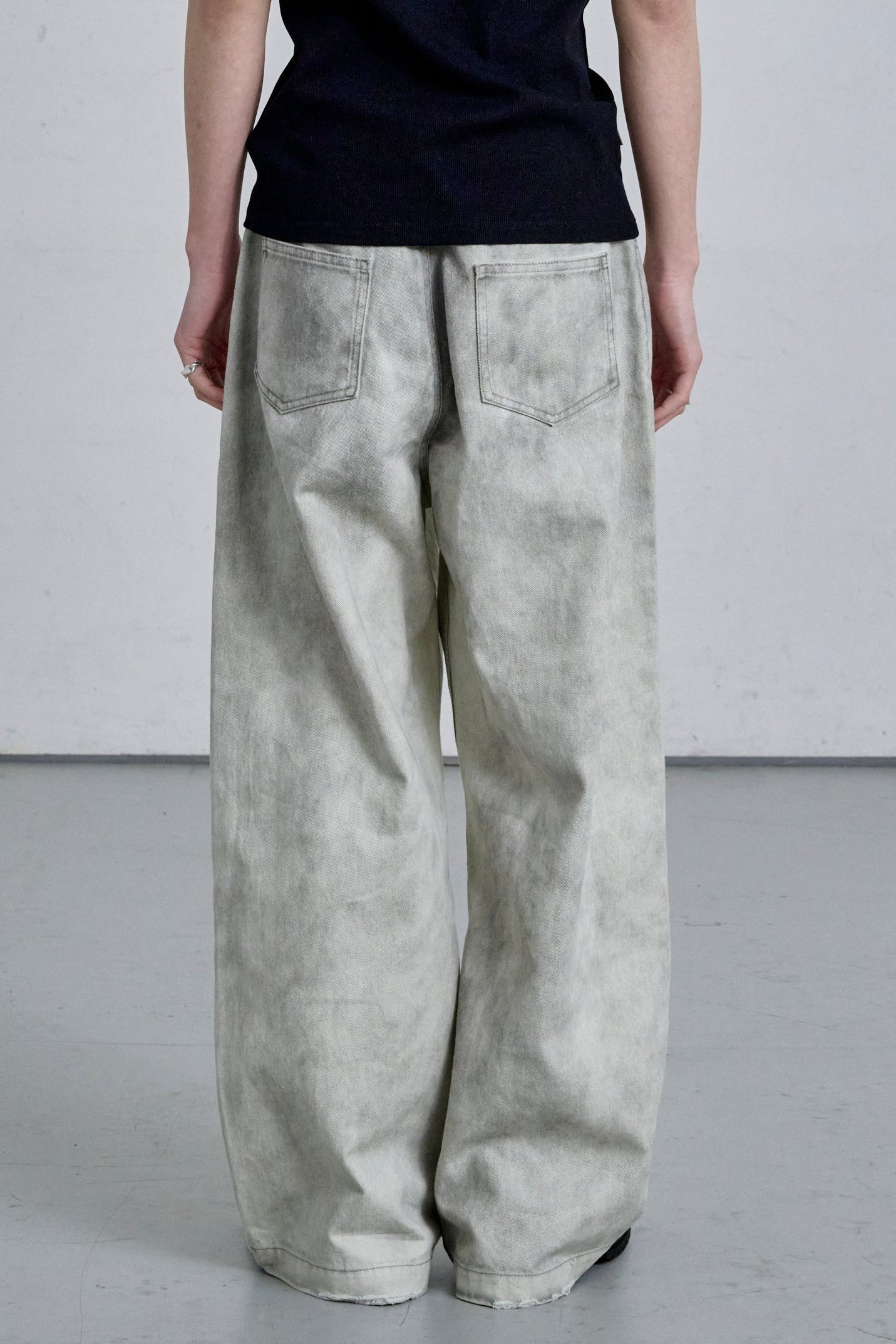 CORE STRAIGHT DENIM / WHITE