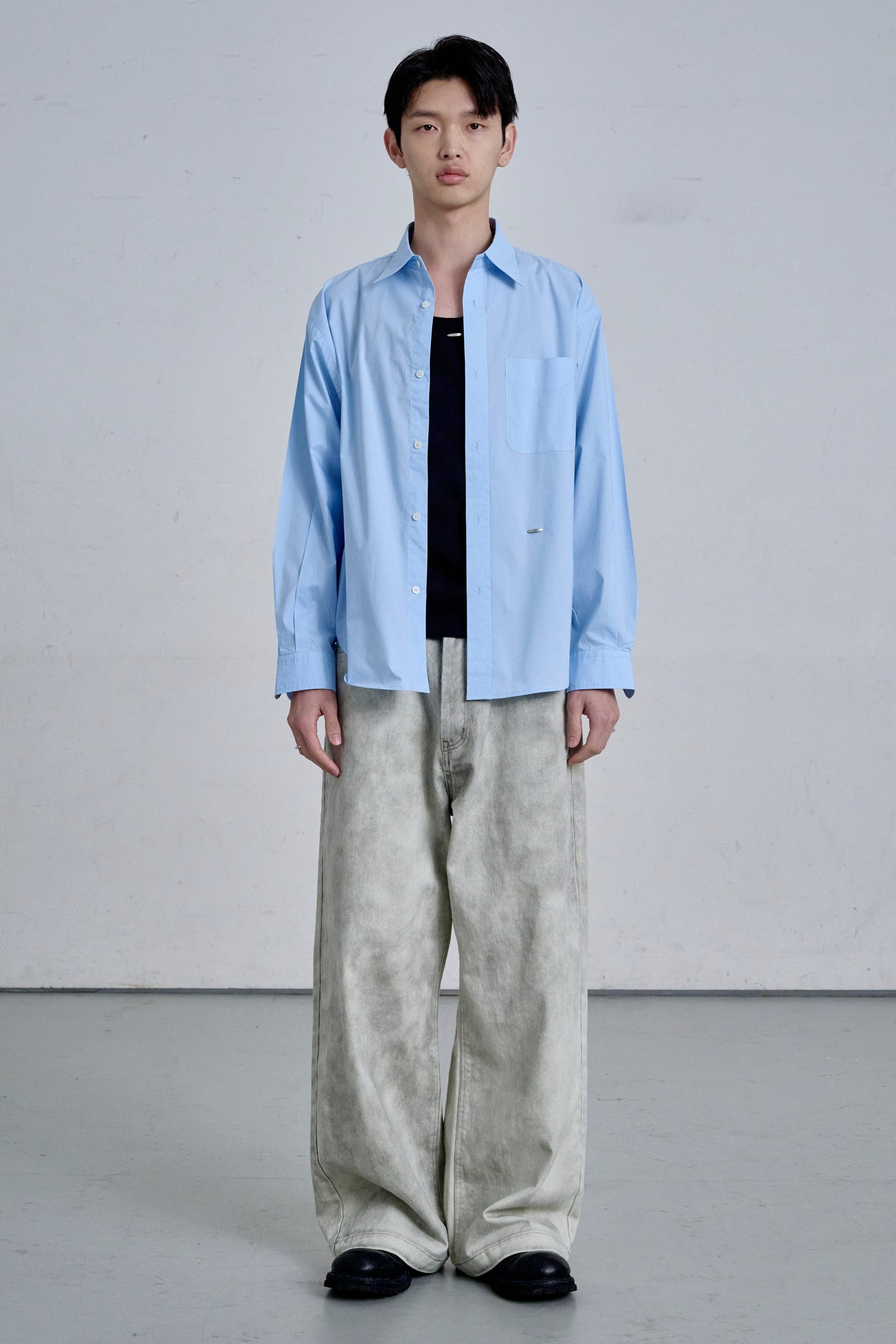 BLUE SHIRT / BLUE