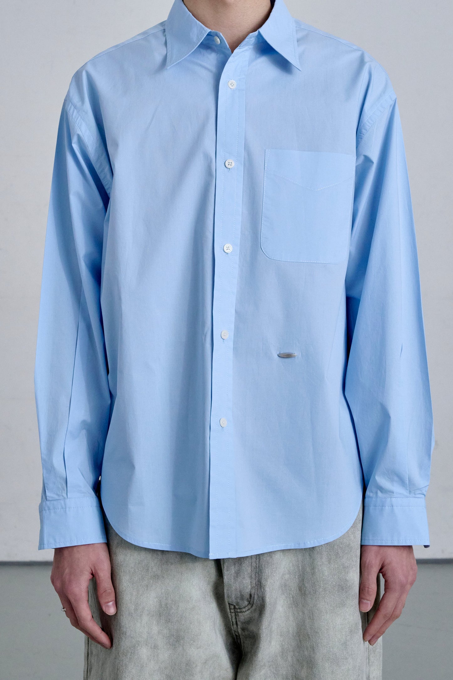 BLUE SHIRT / BLUE