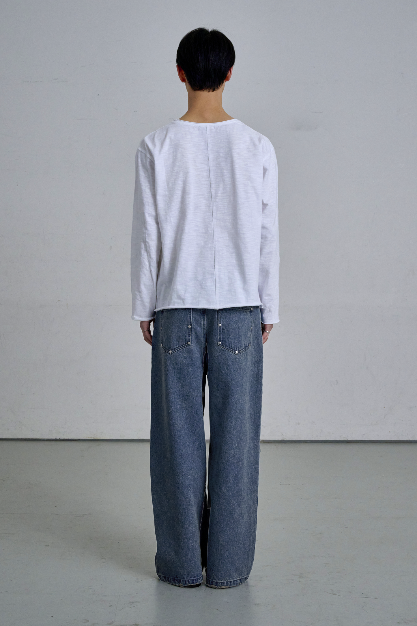 RAW EDGE LONG SLEEVE T-SHIRT / WHITE