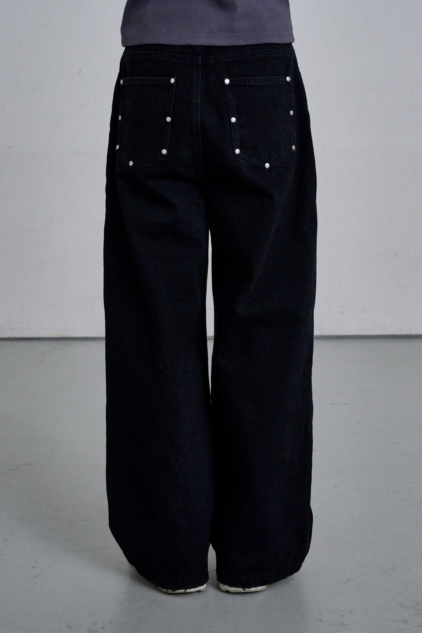 STUDS DENIM / BLACK