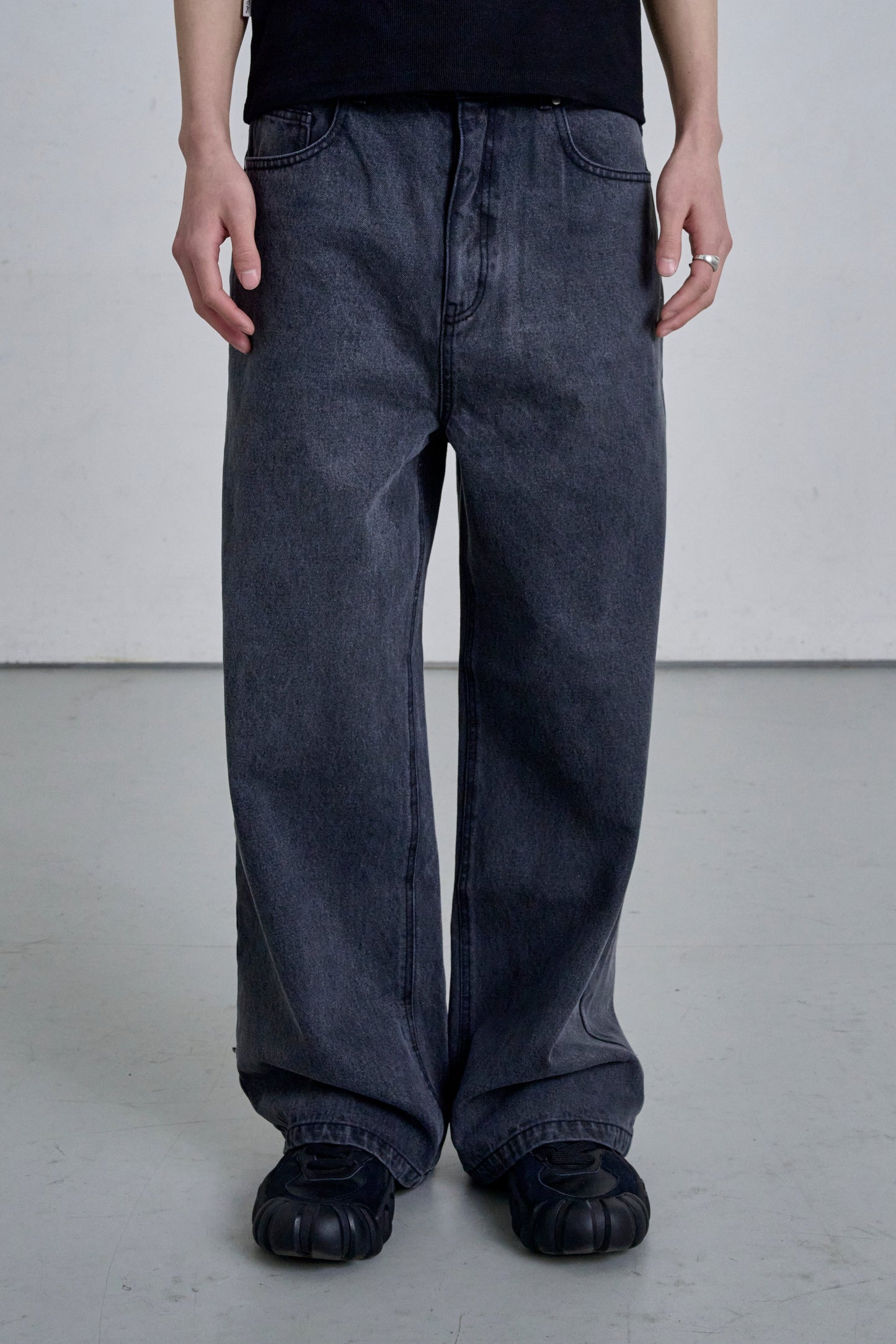 STUDS DENIM / GRAY
