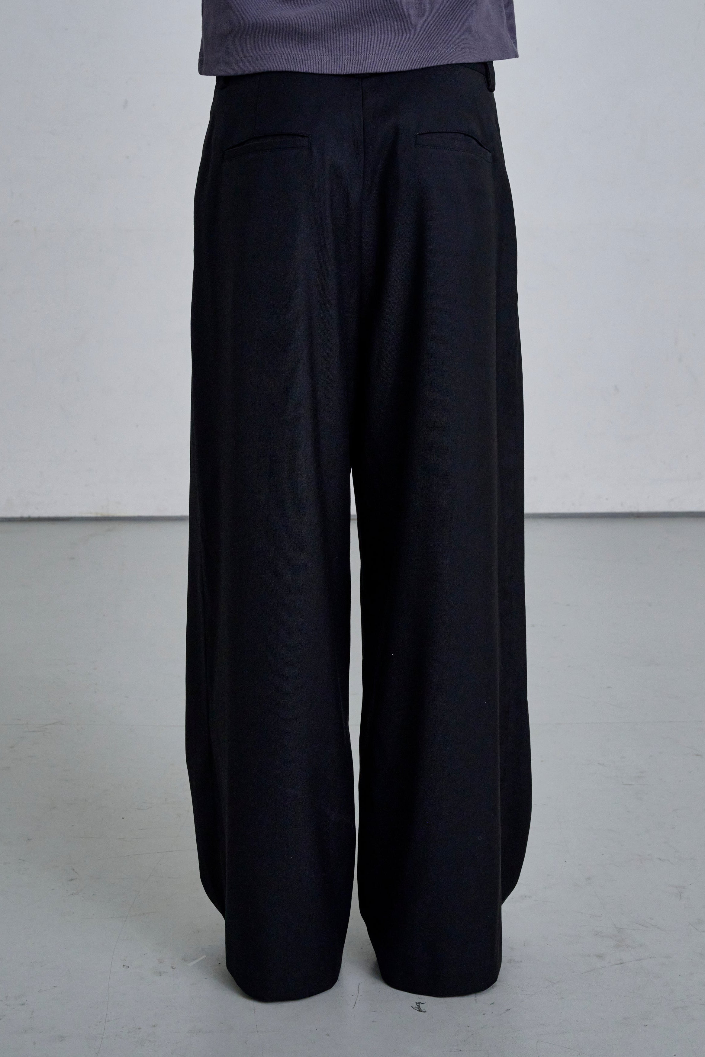 DEEP TUCK SLACKS / BLACK – THE CLE