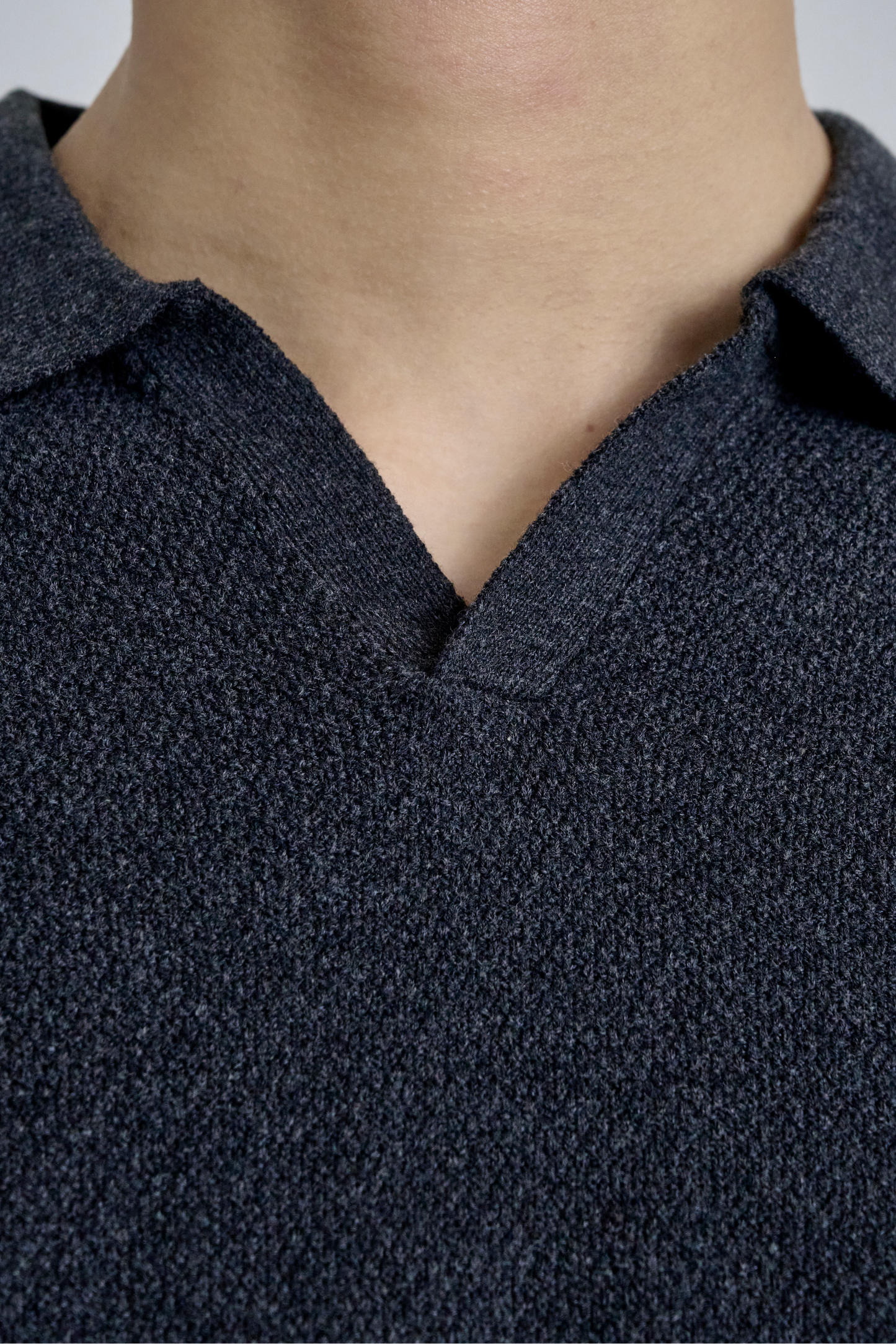 KNIT POLO SHIRT / GRAY