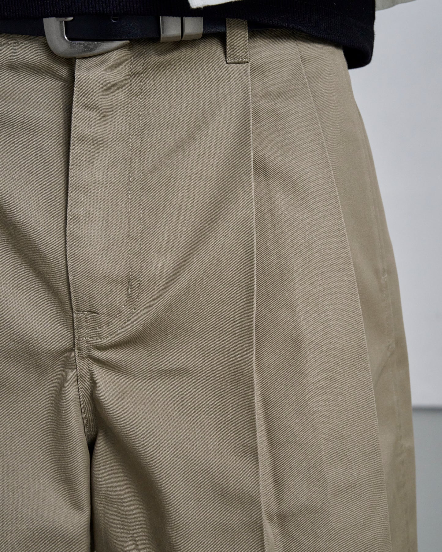 COTTON WIDE SHORTS / BEIGE