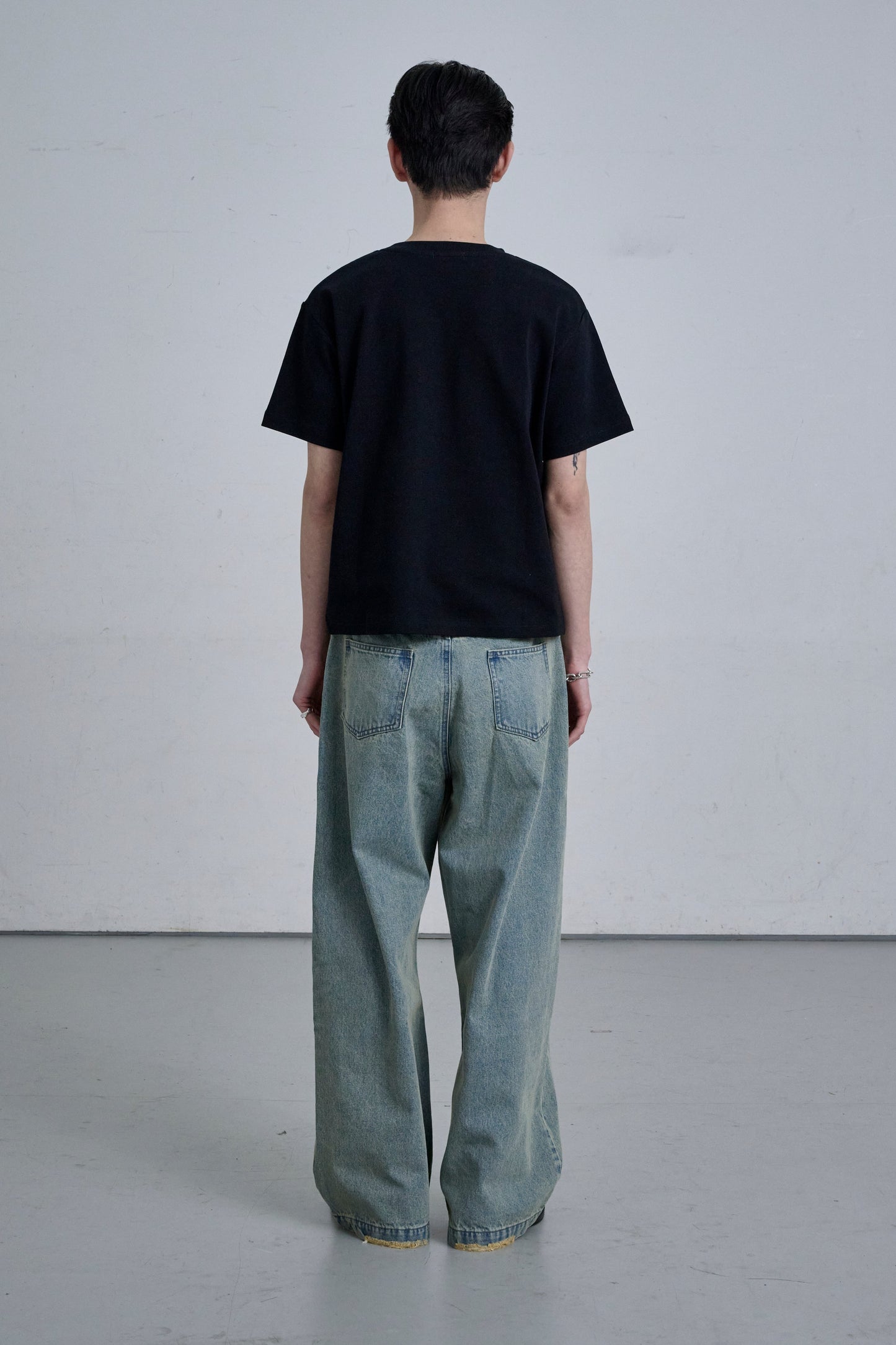 TIGHT T-SHIRTS / BLACK