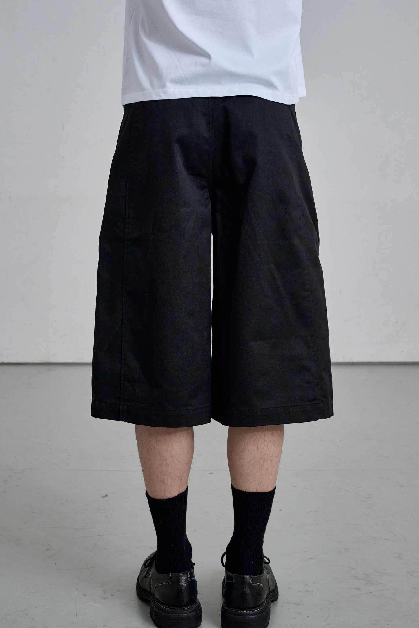 COTTON WIDE SHORTS / BLACK