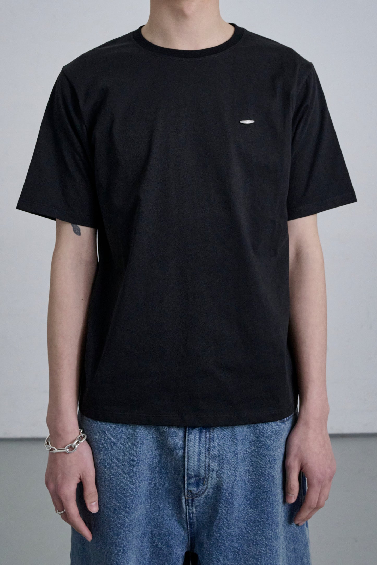 LIGHT WEIGHT T-SHIRT / BLACK