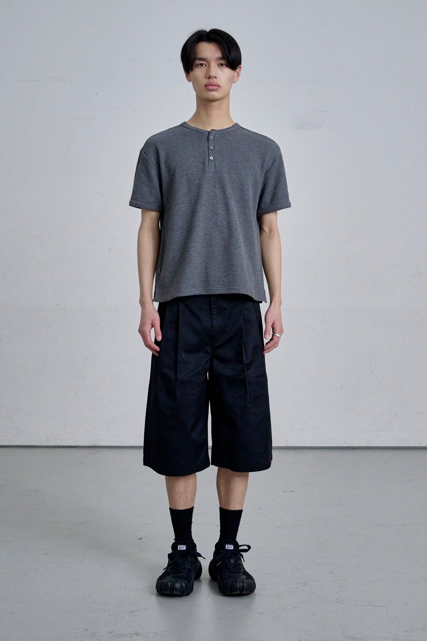 COTTON WIDE SHORTS / BLACK
