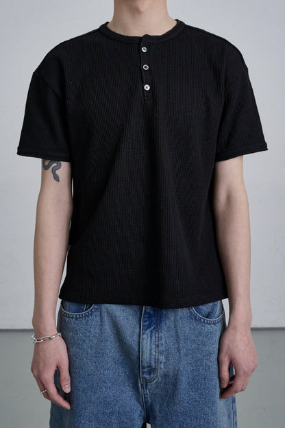 HENLEY NECK POLO SHIRT / BLACK