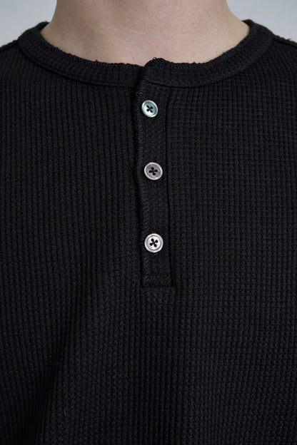 HENLEY NECK POLO SHIRT / BLACK