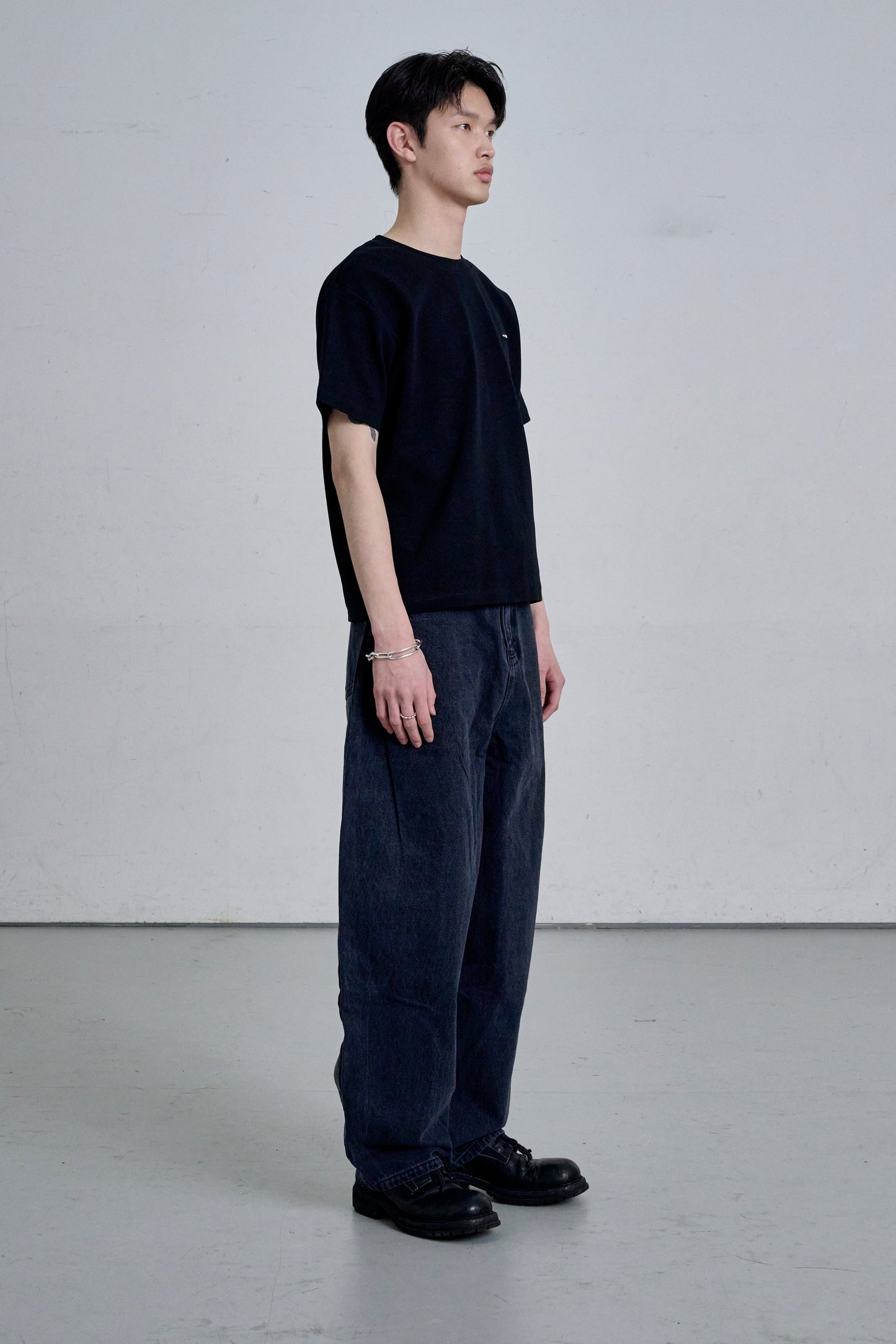 TIGHT T-SHIRTS / BLACK