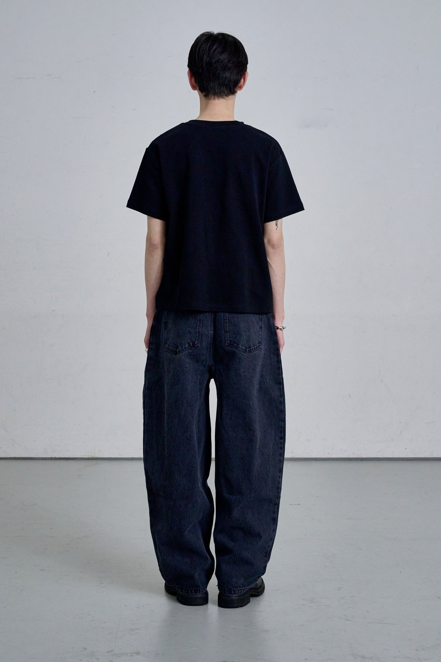 TIGHT T-SHIRTS / BLACK