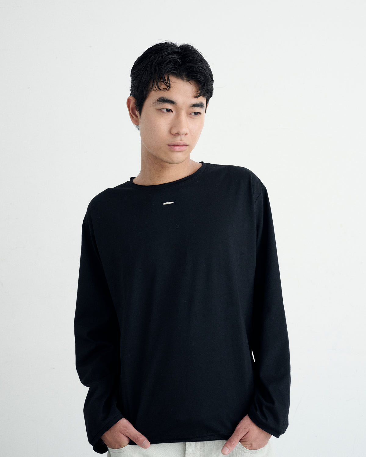SIGNATURE LONG SLEEVE T-SHIRT / BLACK