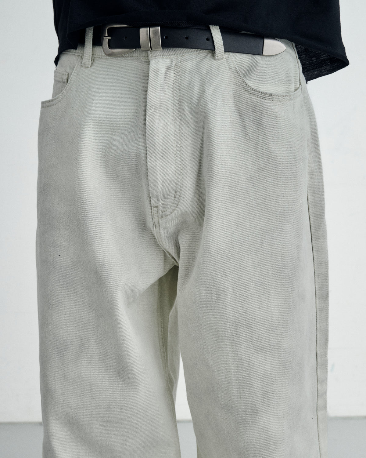 CORE STRAIGHT DENIM / WHITE
