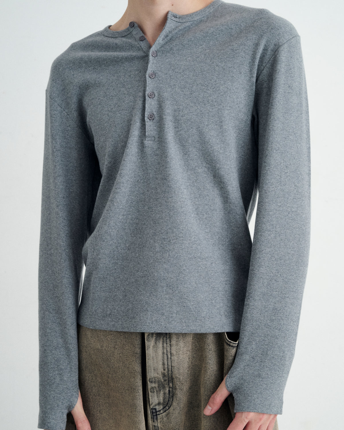 TIGHT RIB HENLEY NECK LONG SLEEVE T-SHIRT / GRAY