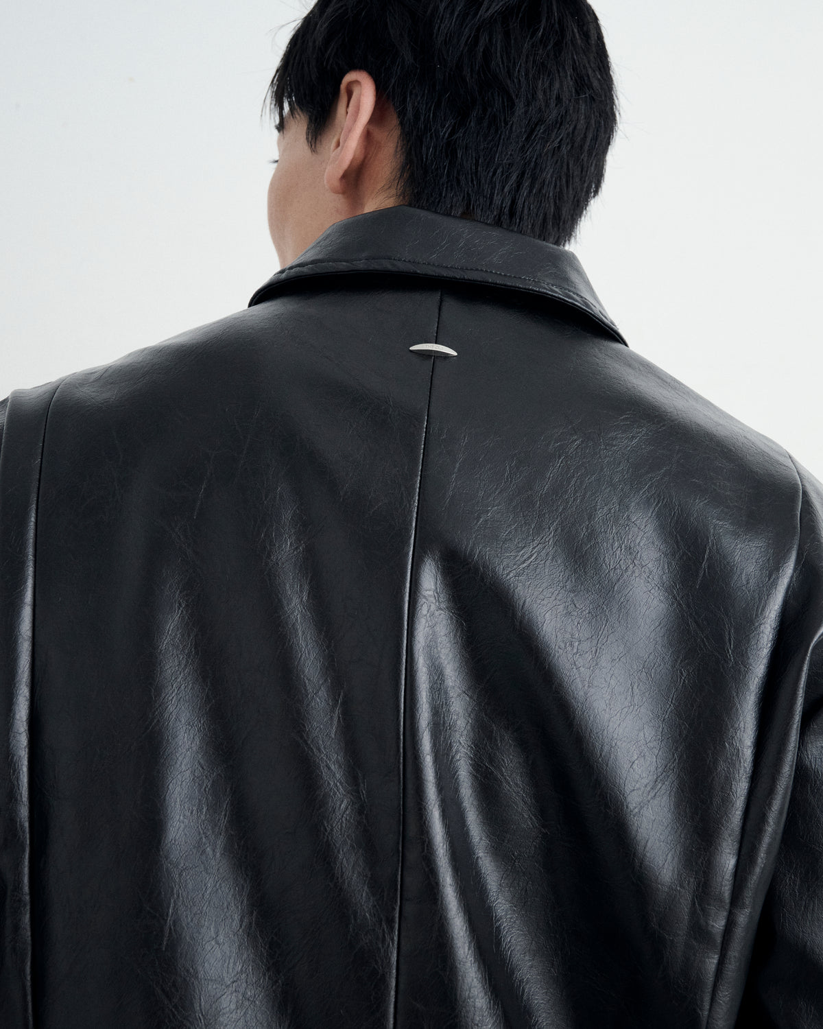 BELTED CROPPED LEATHER JACKET / BLACK