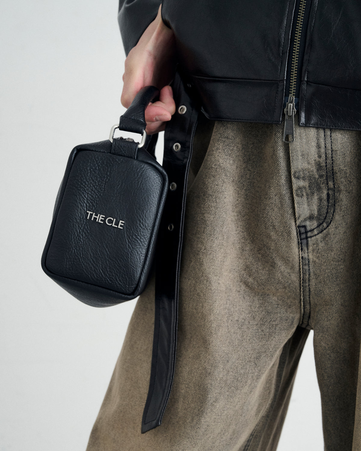 BOX BAG -Venture- / BLACK