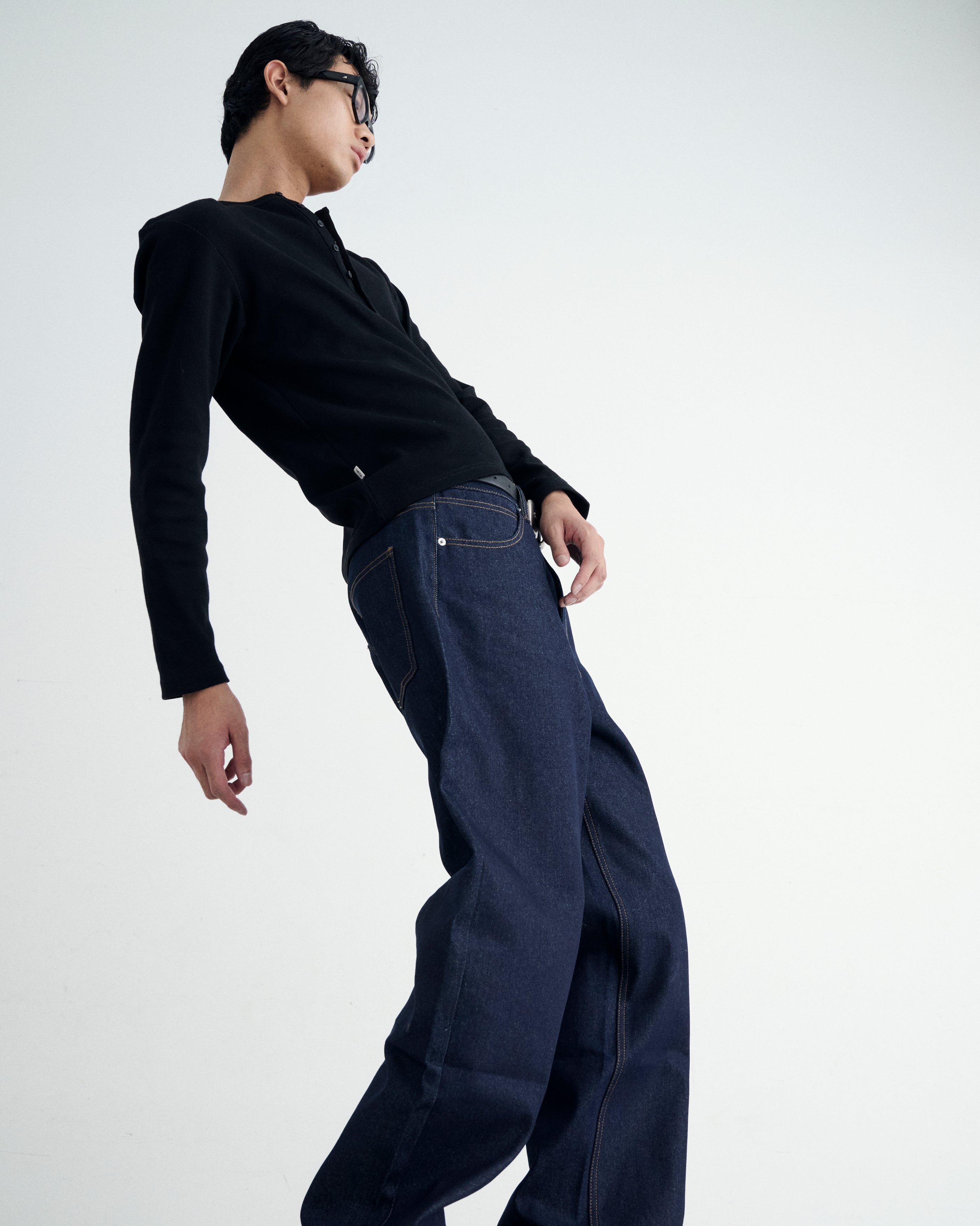 RIGID SLIM DENIM / INDIGO – THE CLE