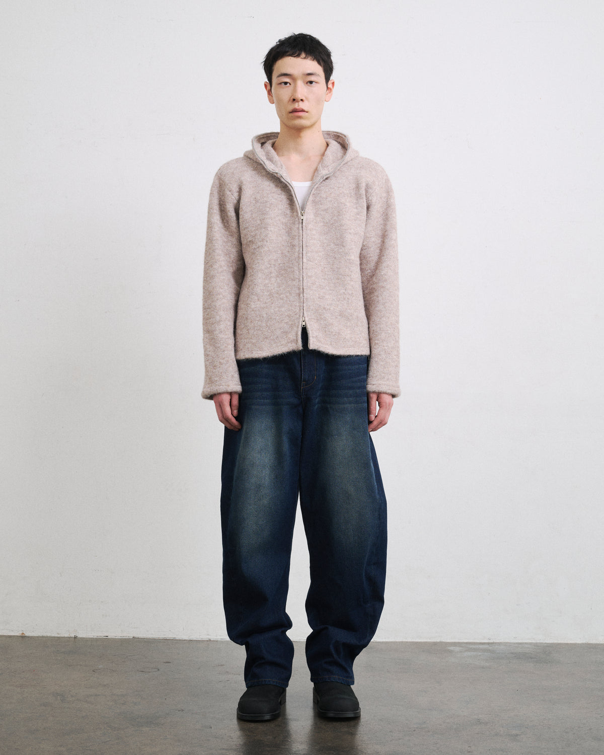 MOHAIR TOUCH ZIP KNIT HOODIE / BEIGE