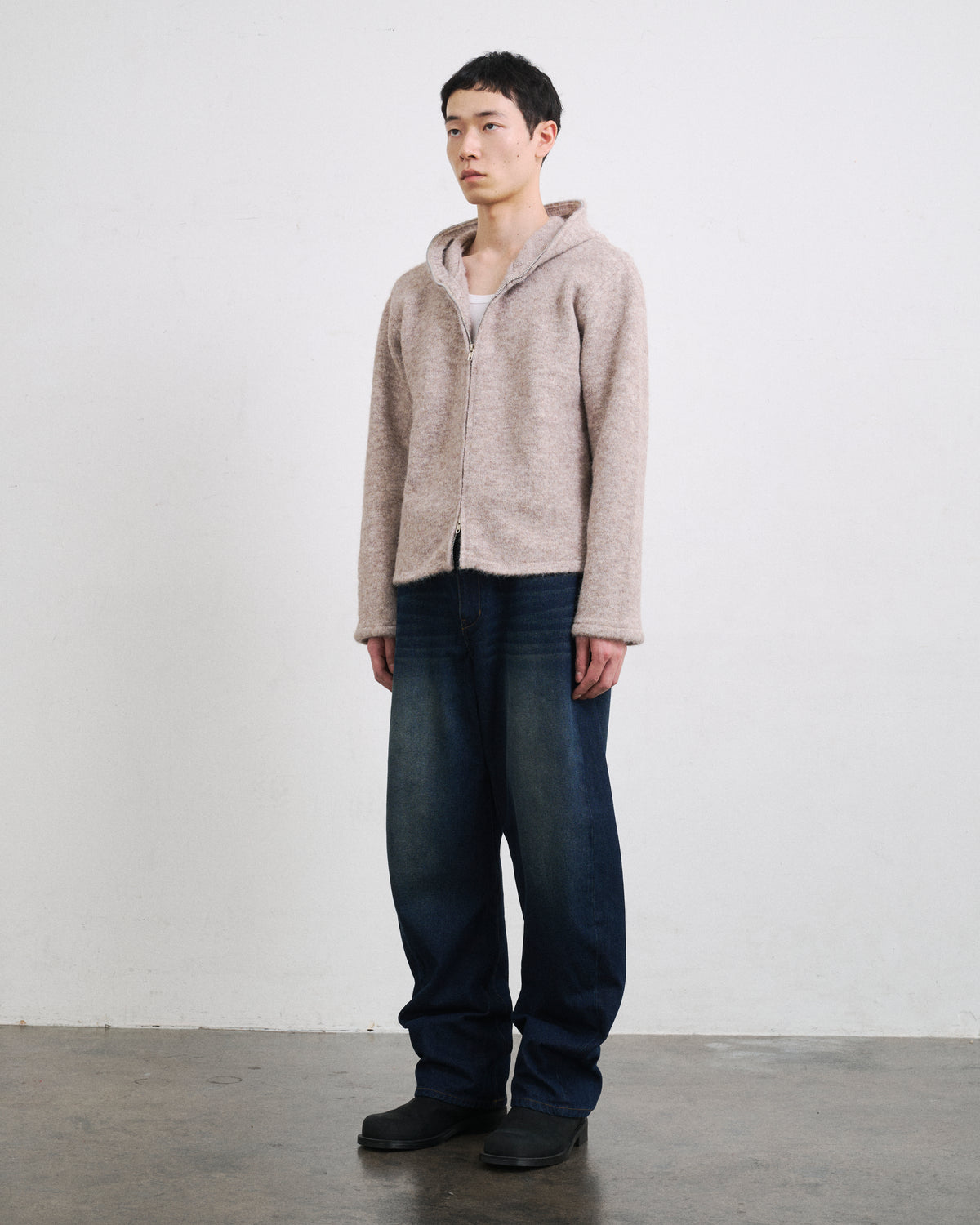 MOHAIR TOUCH ZIP KNIT HOODIE / BEIGE