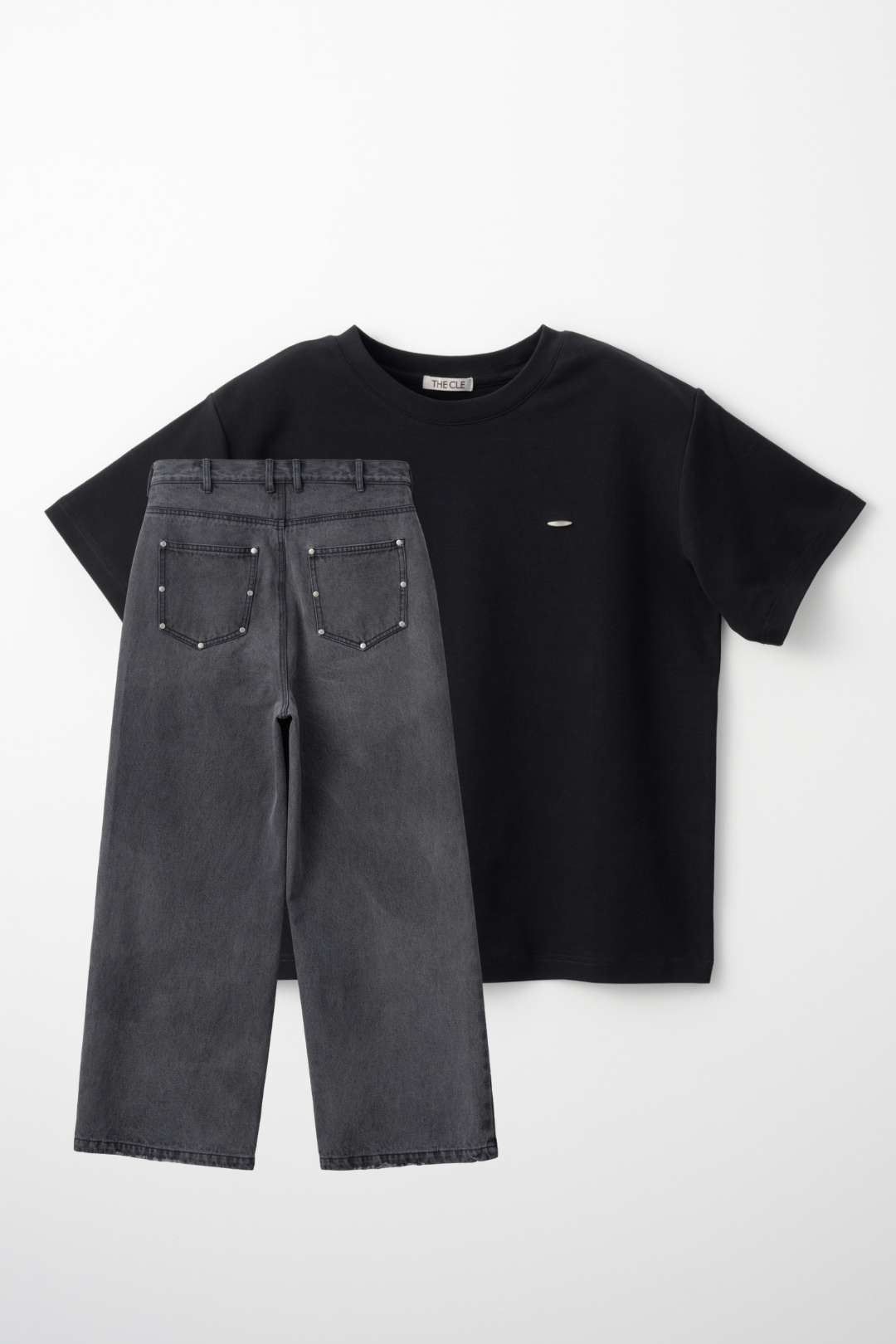 TIGHT T-SHIRTS BLACK × STUDS DENIM