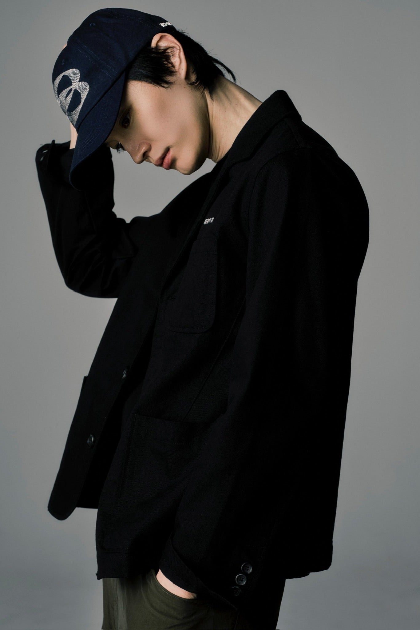 THREE BUTTON JACKET