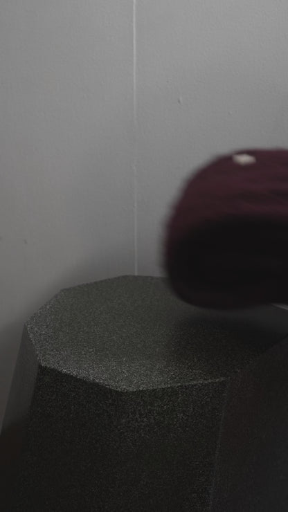 SIGNATURE MUFFLER / BLACK × RED