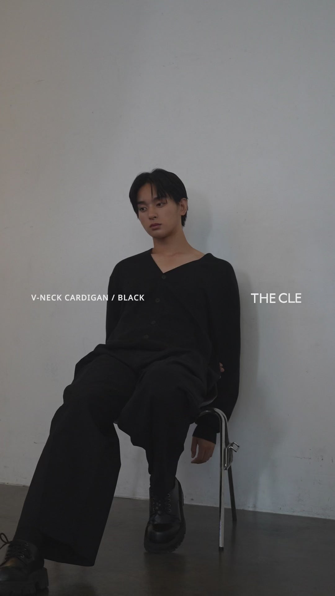 トップス THE CLE V-NECK CARDIGAN BLACK V-NECK CARDIGAN – THE CLE